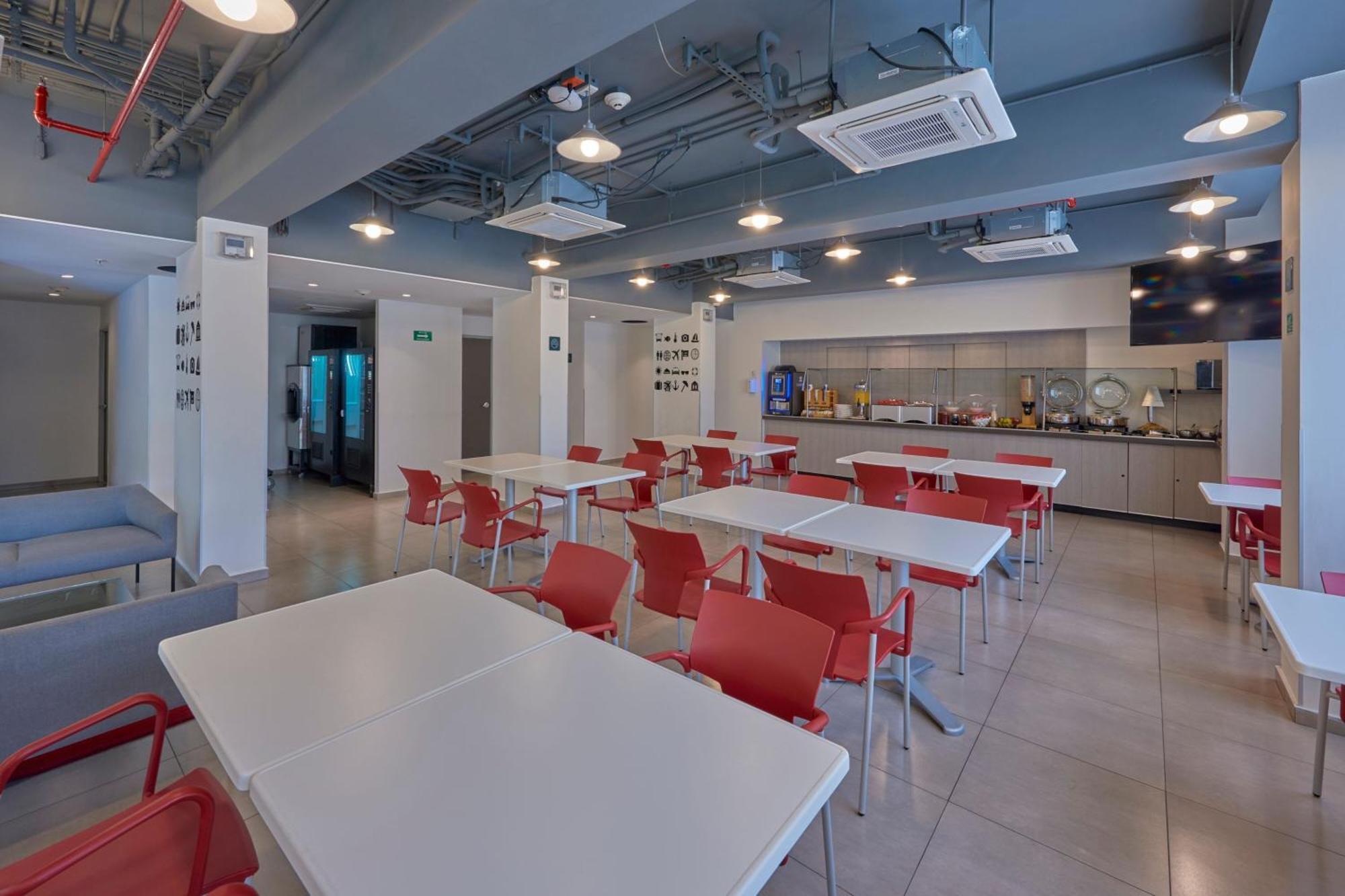 City Express Junior By Marriott Leon Centro De Convenciones Екстер'єр фото