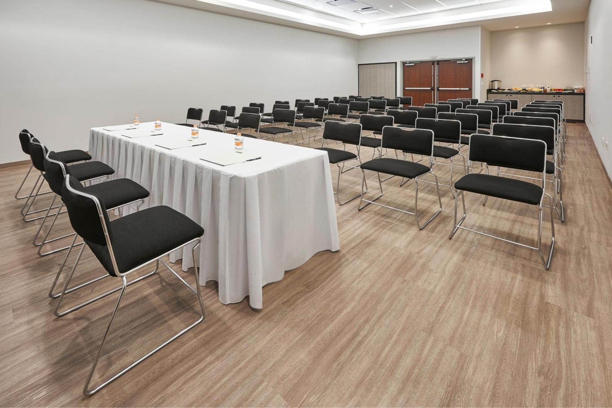 City Express Junior By Marriott Leon Centro De Convenciones Екстер'єр фото