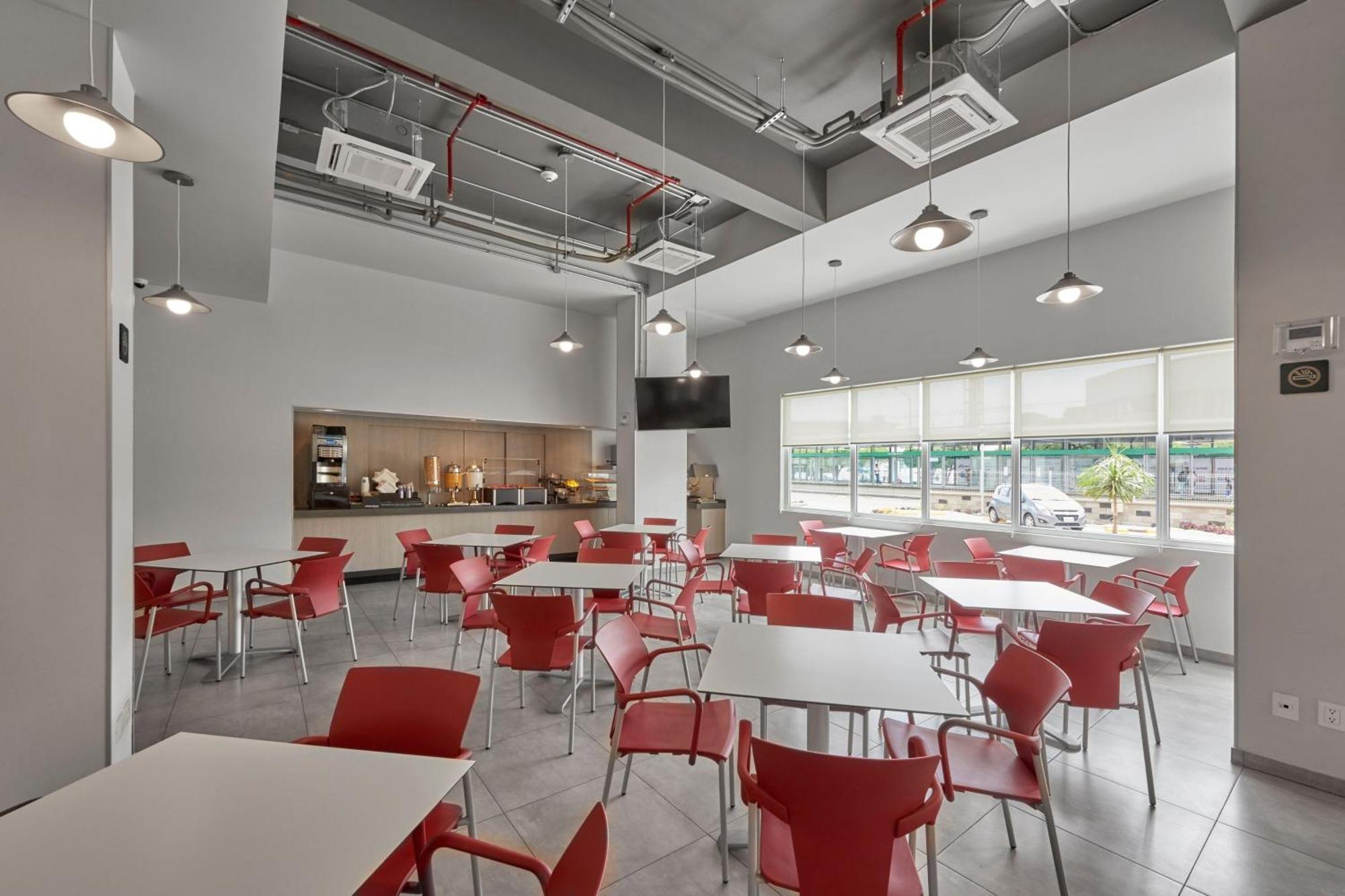 City Express Junior By Marriott Leon Centro De Convenciones Екстер'єр фото