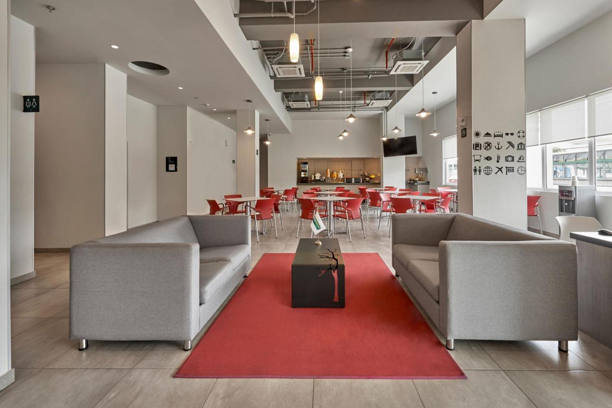 City Express Junior By Marriott Leon Centro De Convenciones Екстер'єр фото