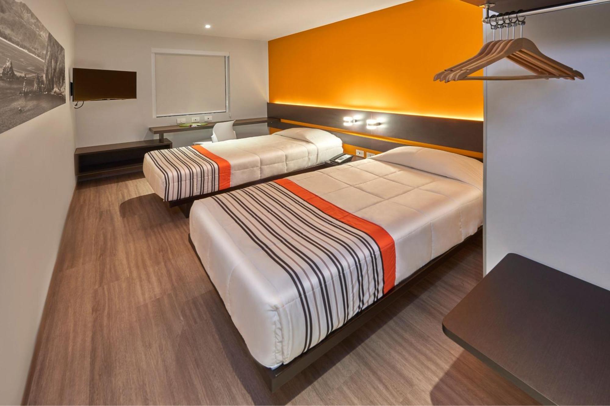 City Express Junior By Marriott Leon Centro De Convenciones Екстер'єр фото