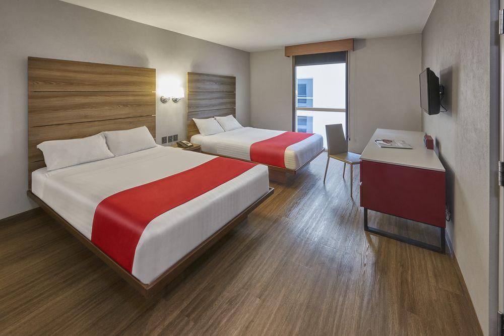 City Express Junior By Marriott Leon Centro De Convenciones Екстер'єр фото