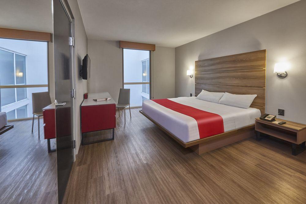 City Express Junior By Marriott Leon Centro De Convenciones Екстер'єр фото